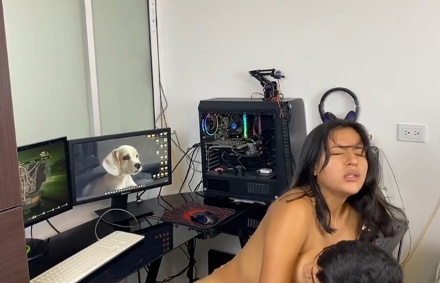 Pinoy Gamer SEX Scandal – Nalimot iOff Ang WebCam Habang Nagbabanatan