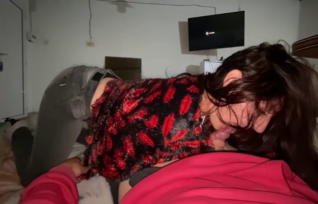 Ang Aking Paboritong Inaanak.. Wantusawang Hinigop Ang Aking Burat!